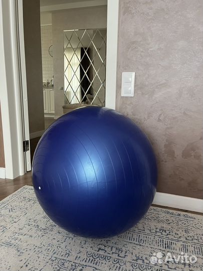 Гимнастический мяч фитбол