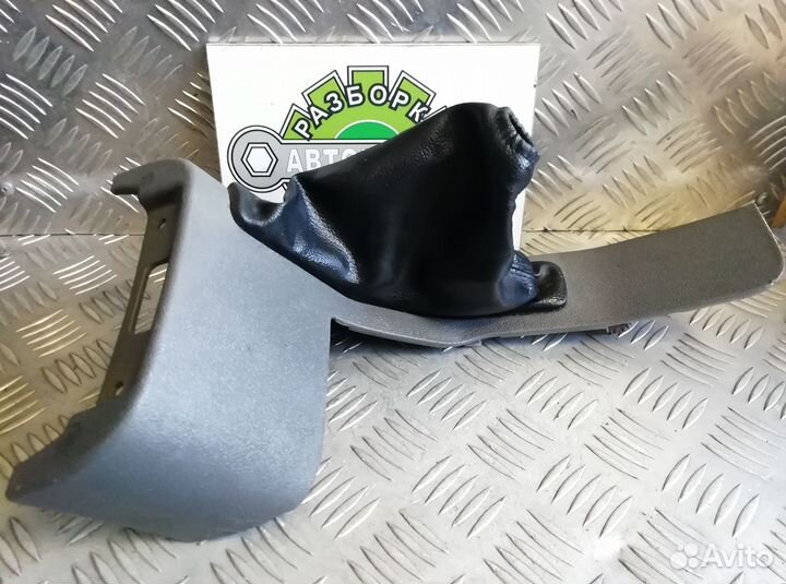 Кожух ручника Ford Focus 2 2009г