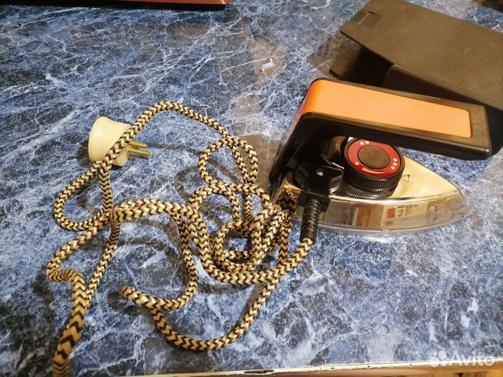 Утюг дорожный