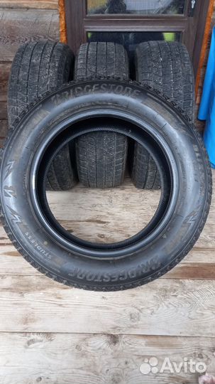 Bridgestone Blizzak DM-V3 225/65 R17