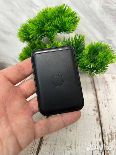 Кардхолдер Apple Leather Wallet MagSafe для iPhone