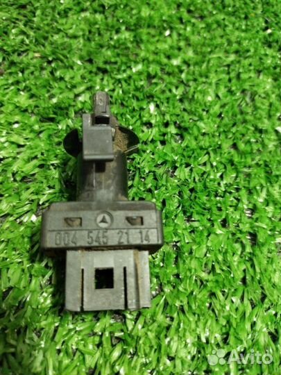 Выключатель стоп-сигнала (Лягушка) Mercedes-Benz