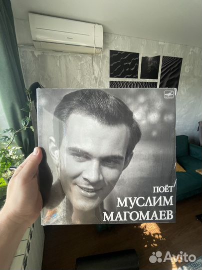 Поет Муслим Магомаев 