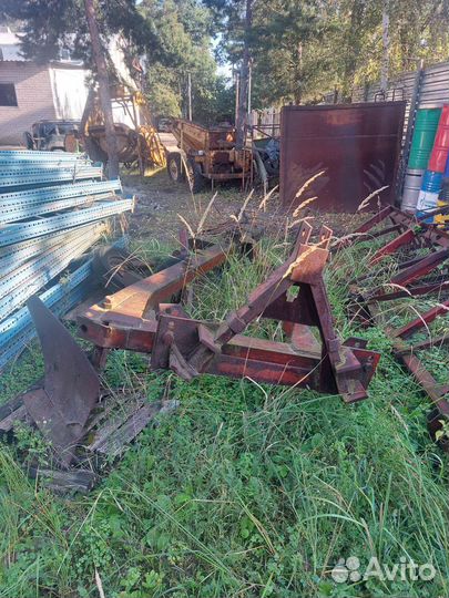 Плуг для трактора