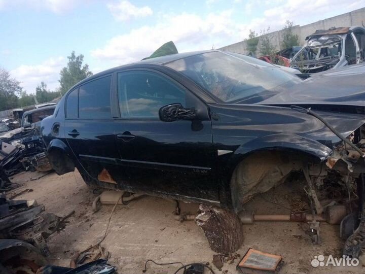 Зеркальный элемент правый Renault Megane 2