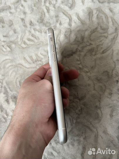 iPhone 11 128gb белый, в разборе,на запчасти