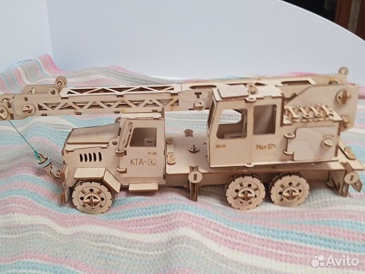 Деревянный игрушка кран