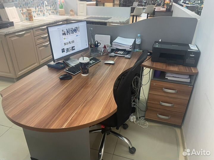 Компьютерный стол