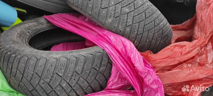 Goodyear Ultragrip Ice Arctic 215/65 R16 98