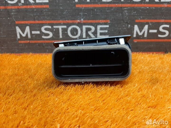 Дефлектор воздушный передний правый Bmw 7-Series