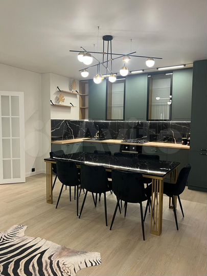 3-к. квартира, 83 м², 14/18 эт.