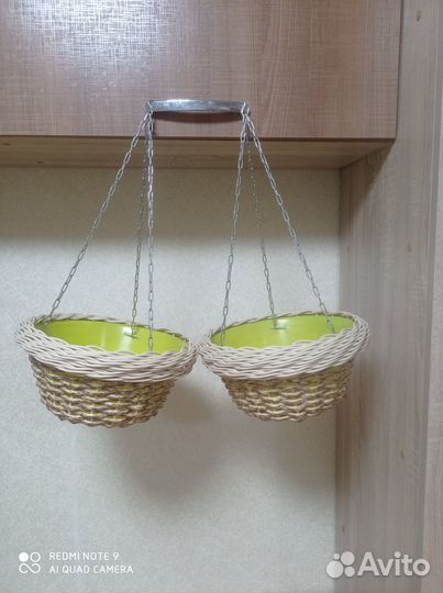 Кашпо для цветов из ротанга