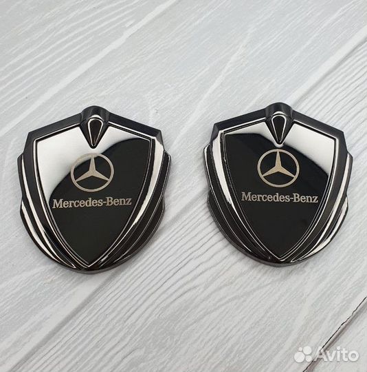 Эмблема Mersedes на кузов Шильдик Mercedes-Benz