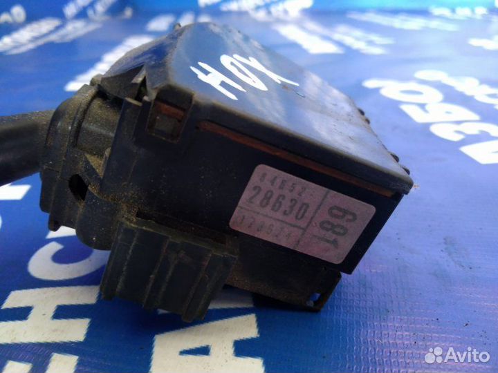 Переключатель дворников. Toyota Noah минивен