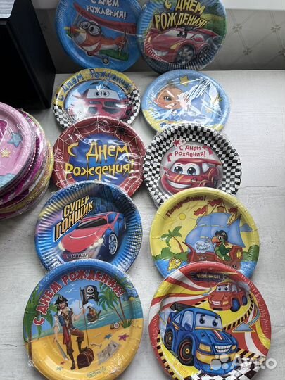 Тарелки и стаканчики одноразовые