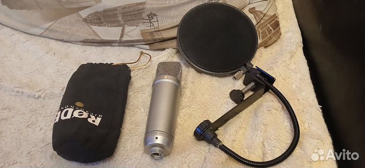 Студийный конденсаторный микрофон rode NT1-A