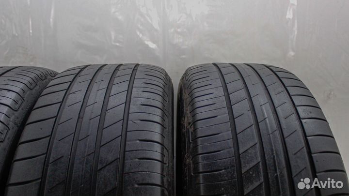 Goodyear EfficientGrip Performance 215/60 R17 96H