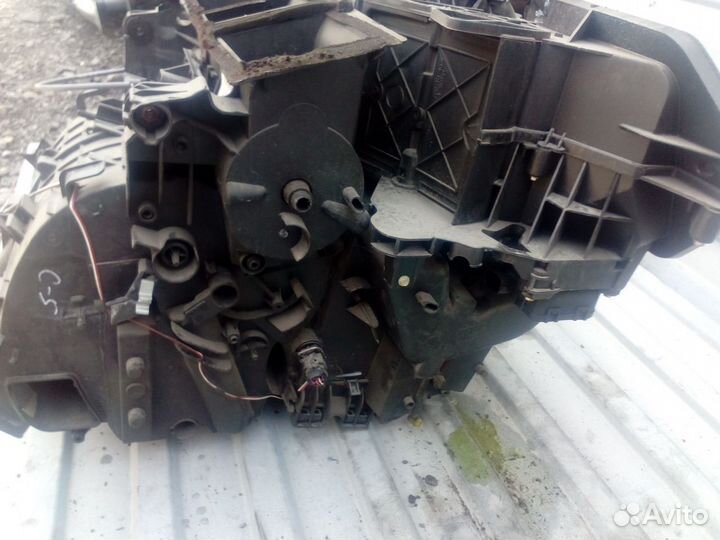 Корпус отопителя Ситроен С5