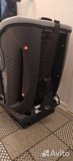 Детское автомобильное кресло