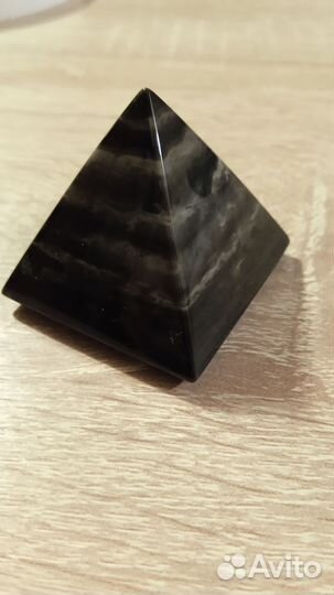 Камни и минералы