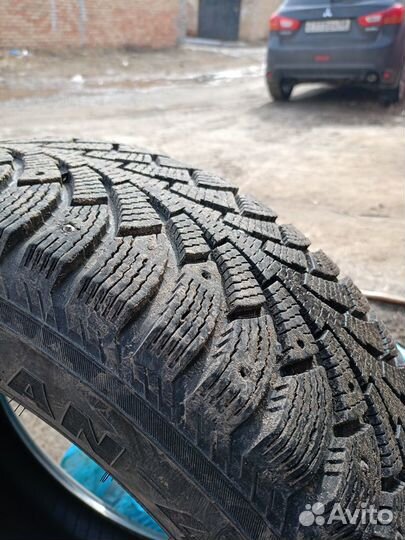 Nordman Nordman 4 215/65 R16