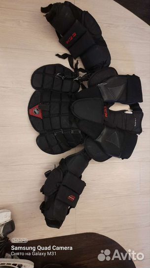 Нагрудник хоккейный вратарский ccm jr