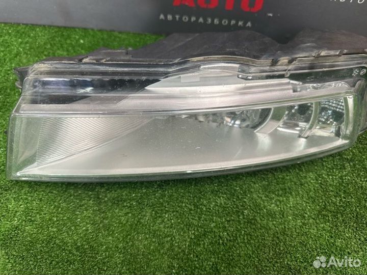 Фара противотуманная передняя правая Skoda Rapid