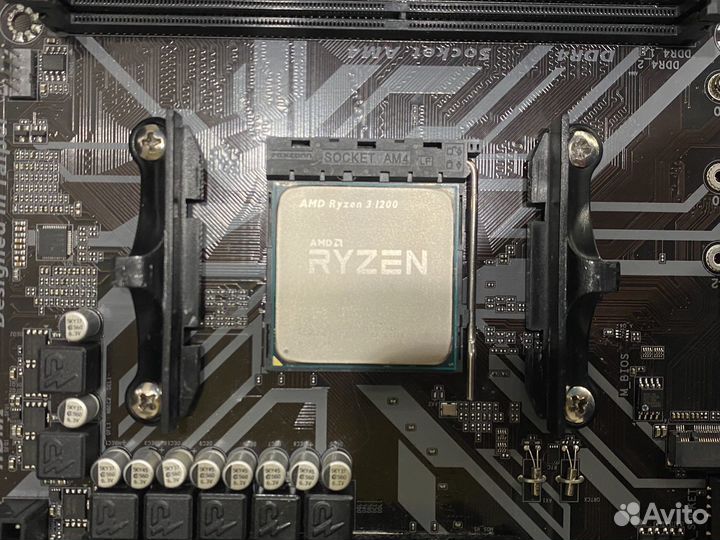 Процессор AMD Ryzen 3 1200