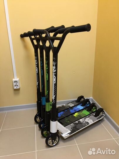 Самокат трюковой Металл диски новый в коробке