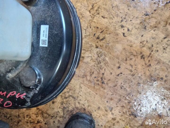 Вакуумный усилитель тормозов Toyota Camry 70