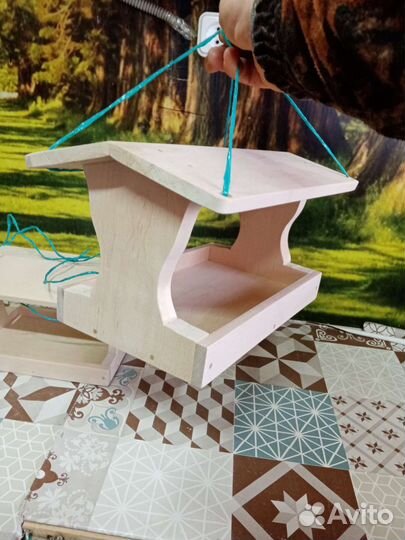 Кормушка для птиц из дерева