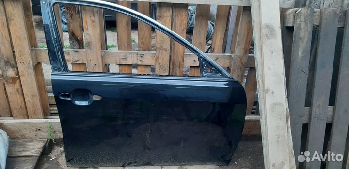 Toyota camry дверь