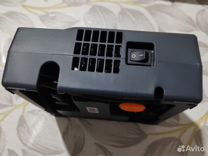 Компрессор для подкачки и ремонта шин Ford