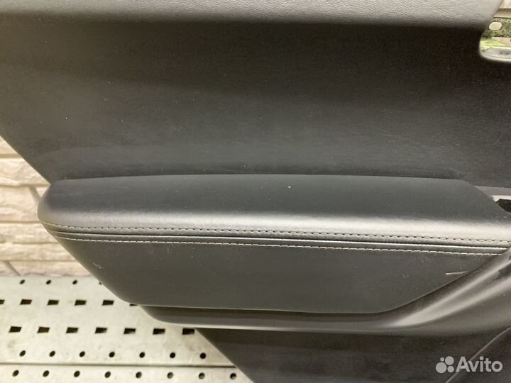 Porsche Cayenne 958 Обшивка двери задней LH RH