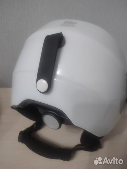 Горнолыжный шлем женский