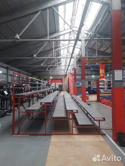 Зрительская трибуна