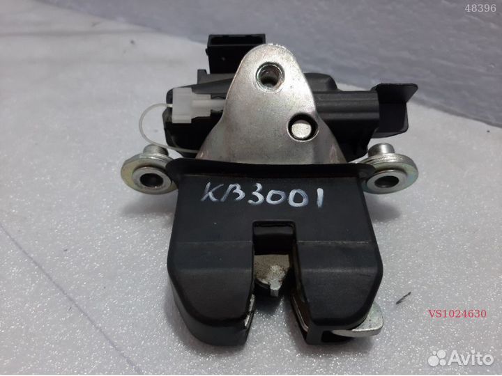 S1024630 Замок багажника skoda roomster