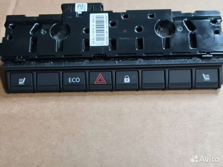Блок кнопок центральной консоли Renault Duster 2