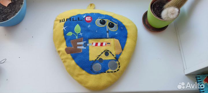 Подушка wall E Мерч