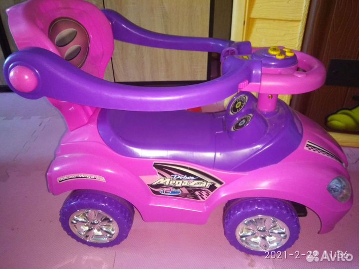 Машинка- каталка Mega Car