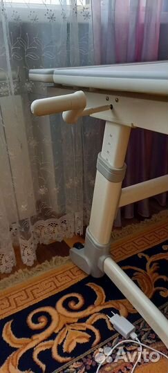 Ученический стол и стул