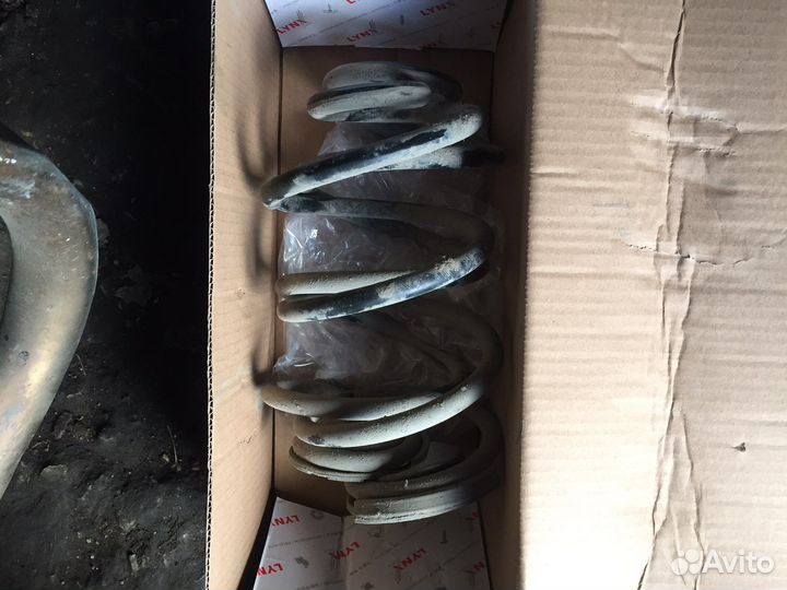 Стойки nissan tiida