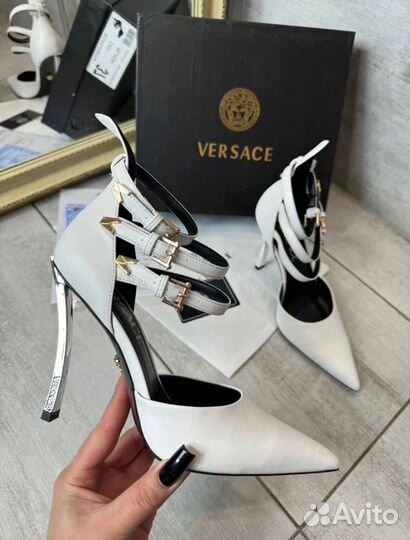 Туфли Versace