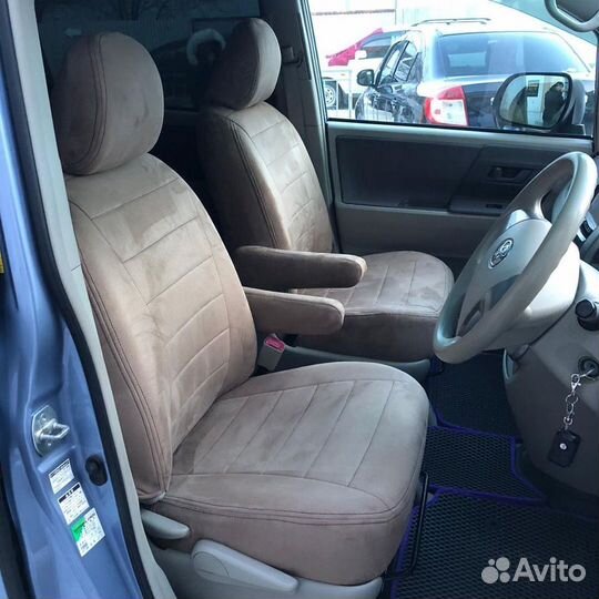 Чехлы на Тойота Ноах