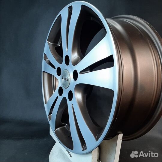 Литые диски R16 5x114.3 Reverline арт. 24-48