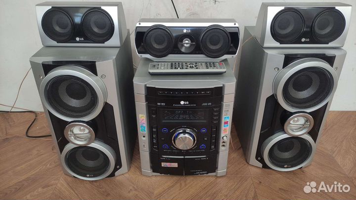 Караоке мини домашний кинотеатр LG lm-k6960