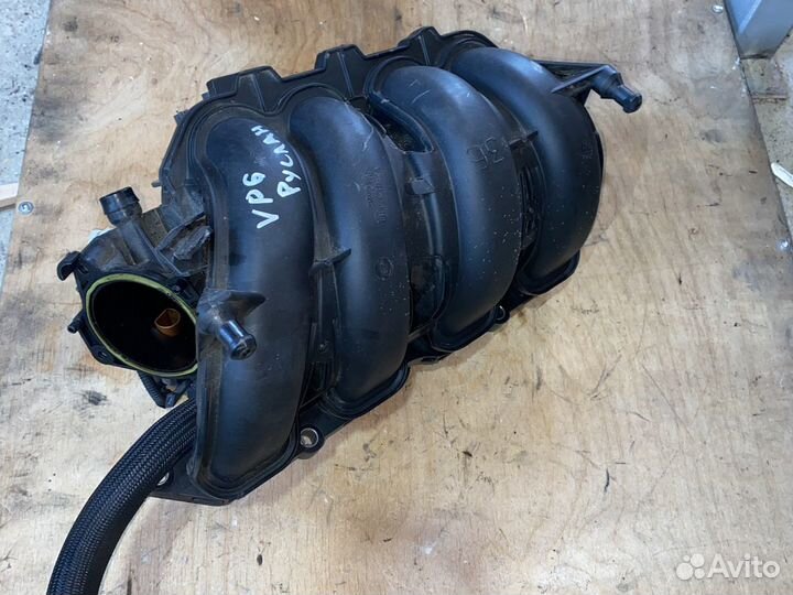 Коллектор впускной Пежо 308 1.6л Ситроен