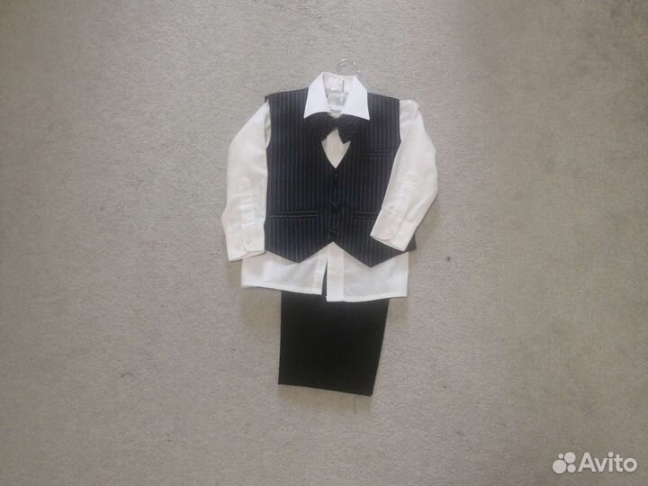 Костюм тройка для мальчика 98