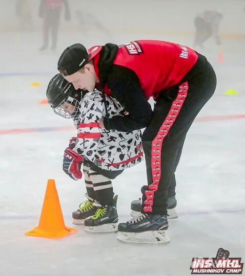 Тренер по хоккею