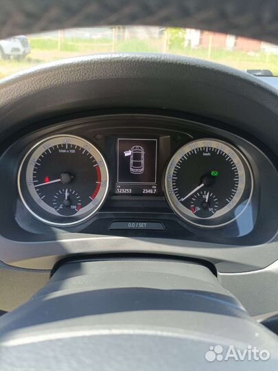 Skoda Rapid 1.6 AT, 2016, 124 000 км